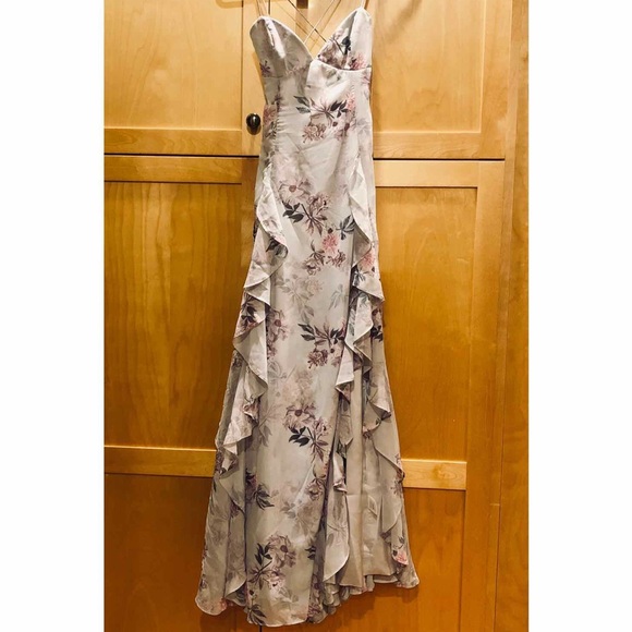 Fame and Partners Nav Ruffle Gown NWT - Picture 7 of 7